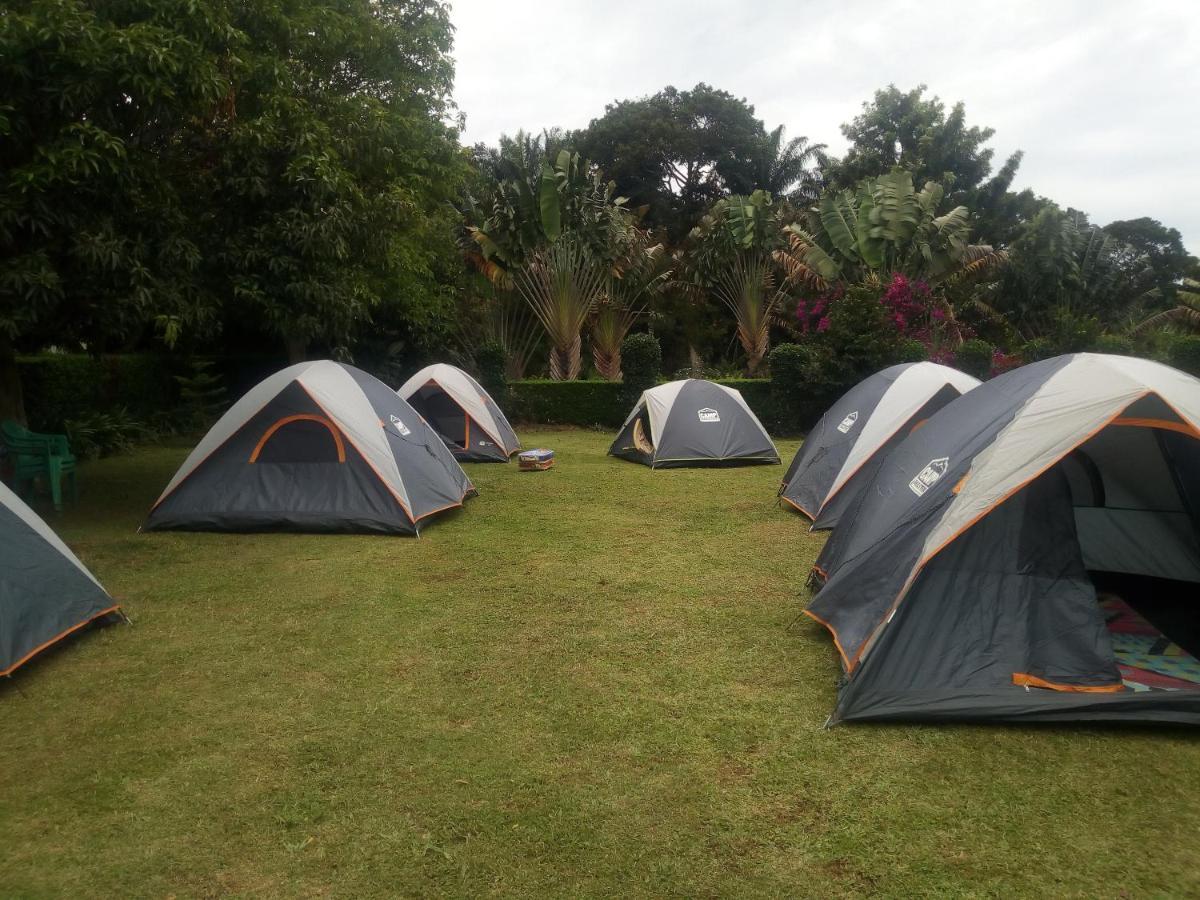 Philo Leisure Gardens Hotel Kalangala Ngoại thất bức ảnh