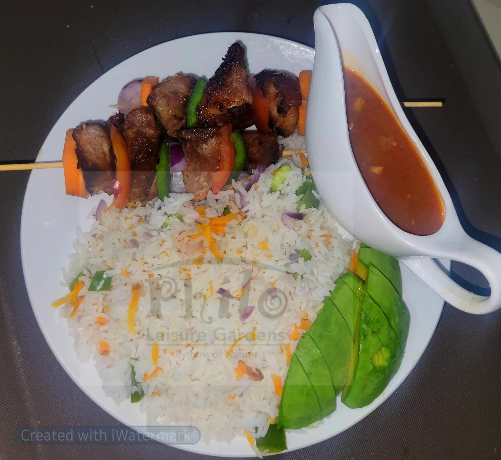 Philo Leisure Gardens Hotel Kalangala Ngoại thất bức ảnh