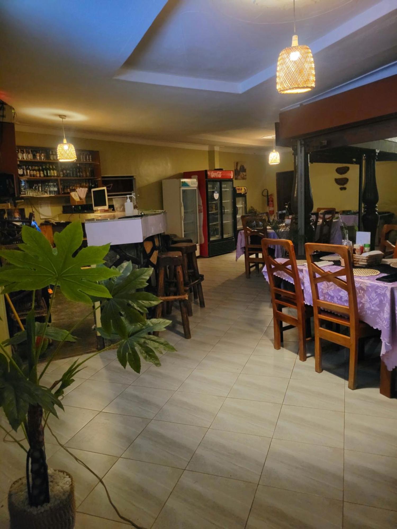 Philo Leisure Gardens Hotel Kalangala Ngoại thất bức ảnh