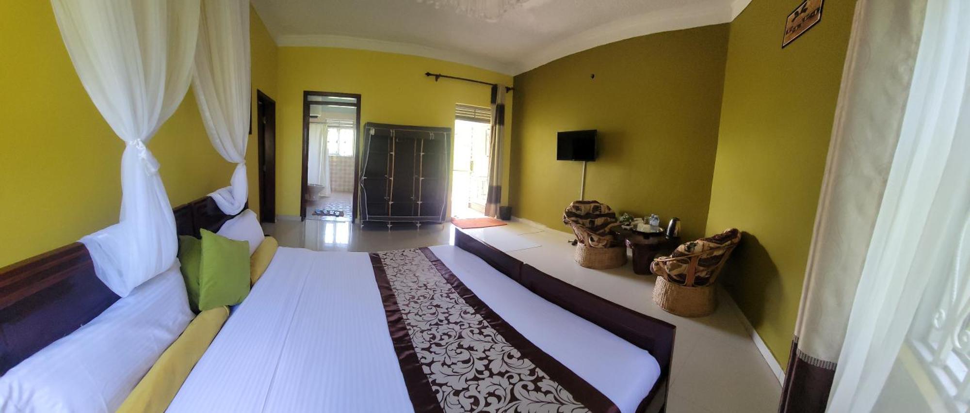 Philo Leisure Gardens Hotel Kalangala Ngoại thất bức ảnh
