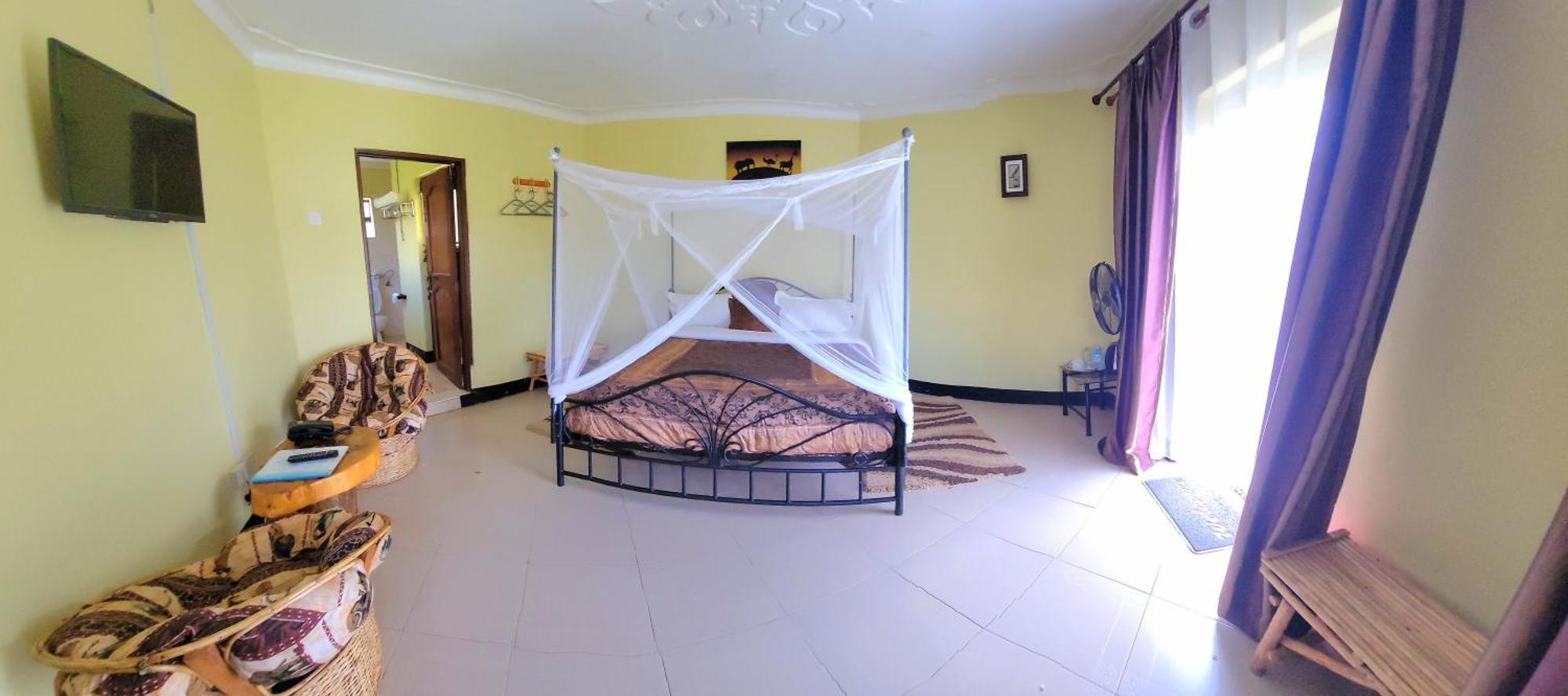 Philo Leisure Gardens Hotel Kalangala Ngoại thất bức ảnh